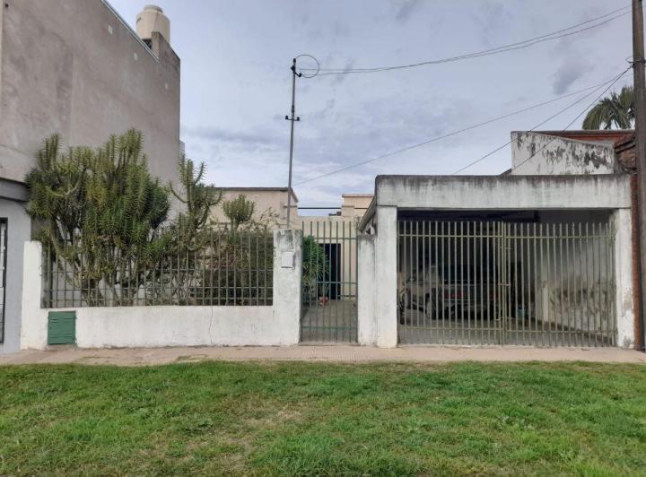 Casa · 168m² · 1 Ambiente · 1 Cochera
