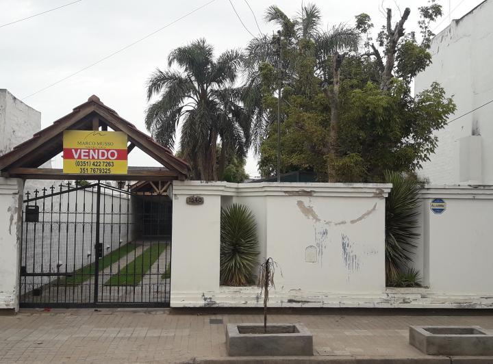 Casa · 160m² · 2 Dormitorios · 1 Cochera