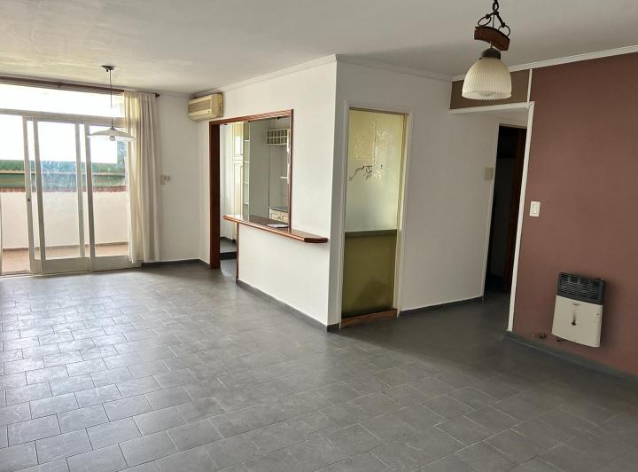 Departamento · 80m² · 4 Ambientes · 1 Cochera