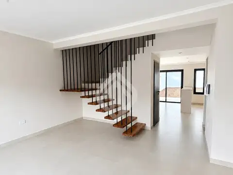 Casa en Venta en Barrio Grand Bourg, Salta