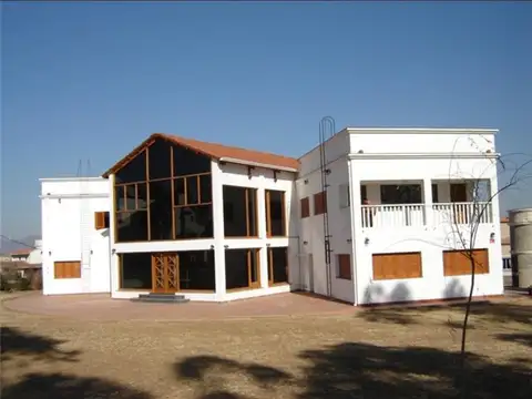 Casa en Venta en San Lorenzo, Capital