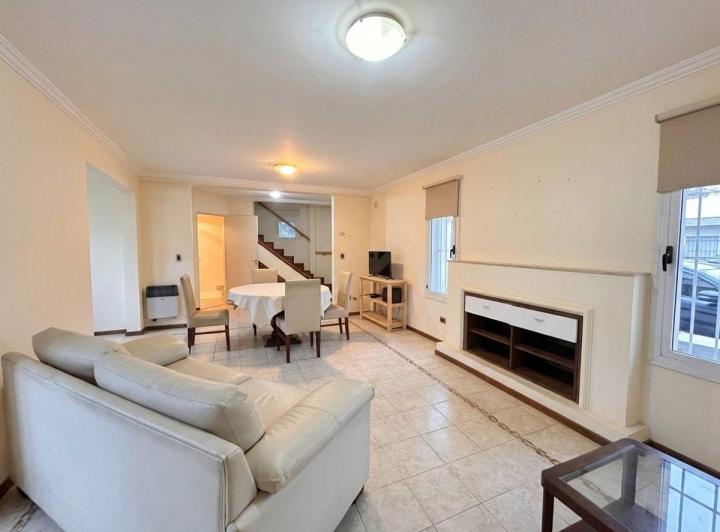 Casa · 157m² · 5 Ambientes · 1 Cochera