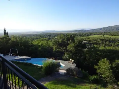 Casa en Venta en Villa San Lorenzo, La Caldera