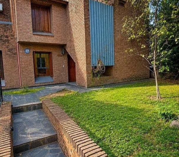 Casa · 134m² · 5 Ambientes · 1 Cochera