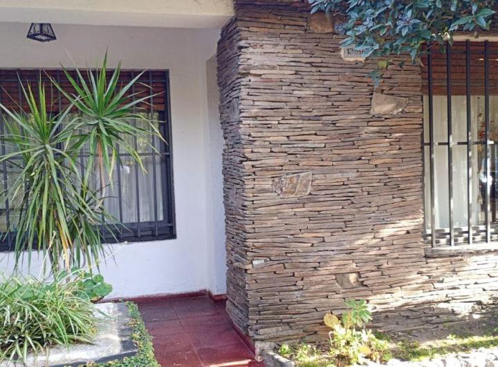 Casa · 136m² · 12 Ambientes · 1 Cochera