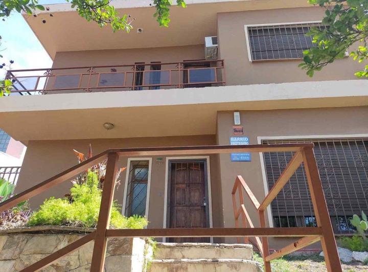 Casa · 181m² · 3 Ambientes · 1 Cochera