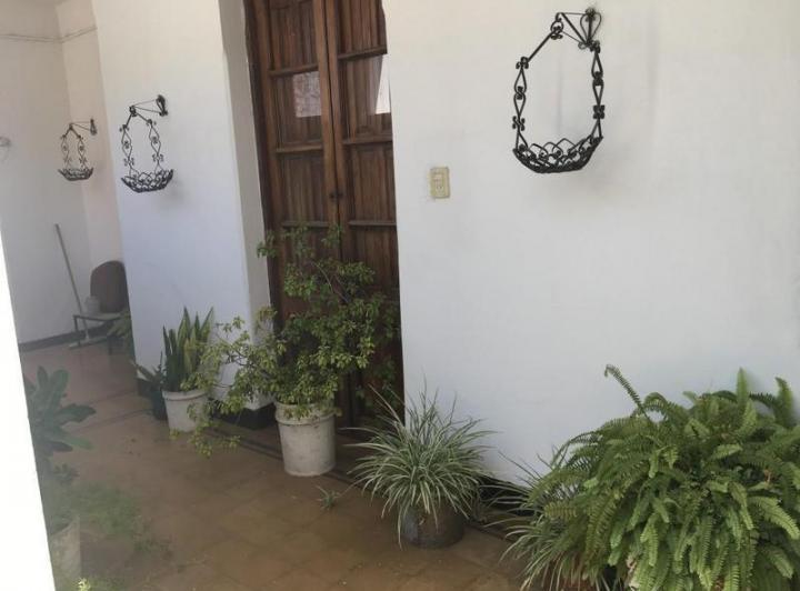 Casa · 360m² · 7 Ambientes · 4 Cocheras