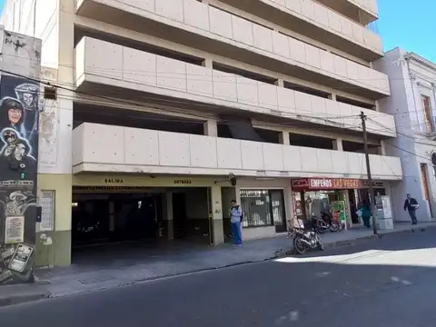 Cochera en Venta en Zona Centro, Salta