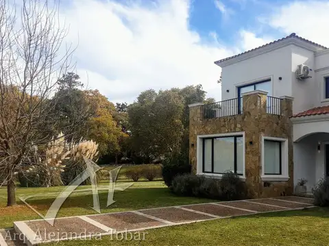 Casa en Alquiler en San Lorenzo, Capital