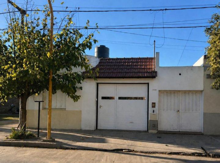 Casa · 220m² · 3 Ambientes · 1 Cochera