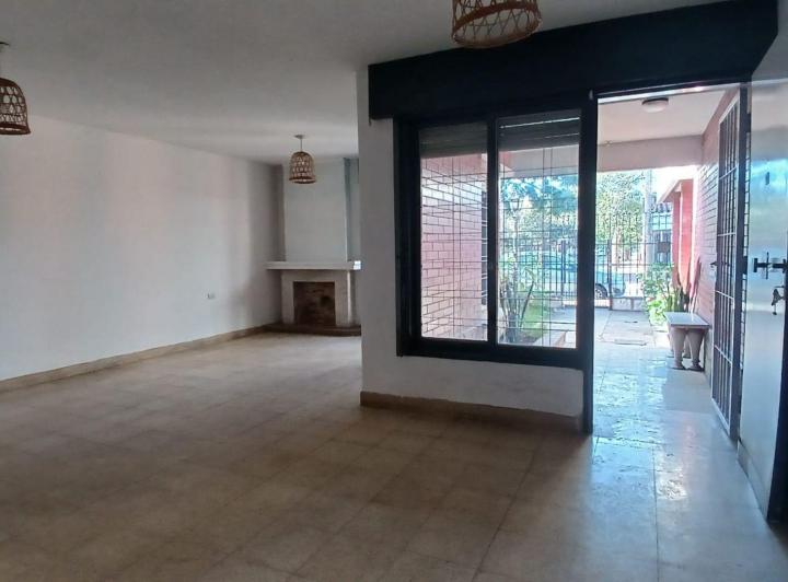 Casa · 188m² · 7 Ambientes · 1 Cochera