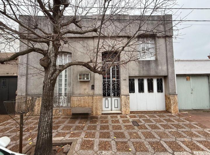 Casa · 159m² · 6 Ambientes · 1 Cochera