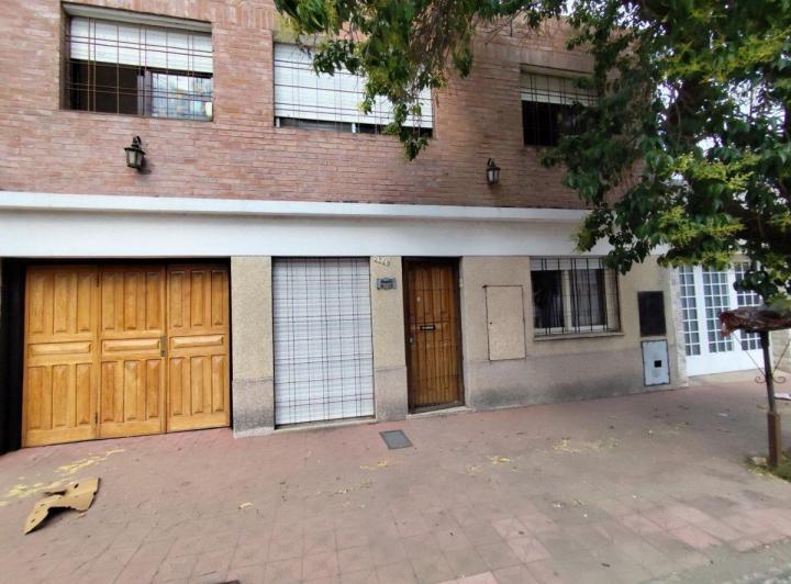 Casa · 205m² · 4 Ambientes · 1 Cochera