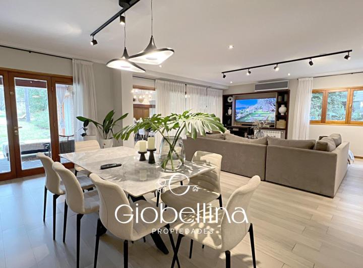 Casa · 609m² · 6 Ambientes · 3 Cocheras