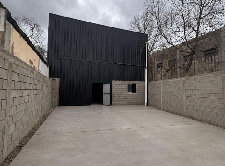 Bodega-Galpón · 320m²