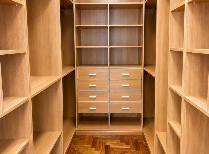 Casa · 300m² · 3 Dormitorios · 2 Cocheras