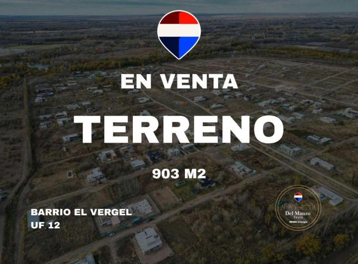 Terreno · 903m²