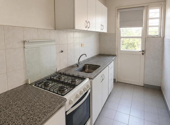 Casa · 200m² · 3 Ambientes · 2 Cocheras