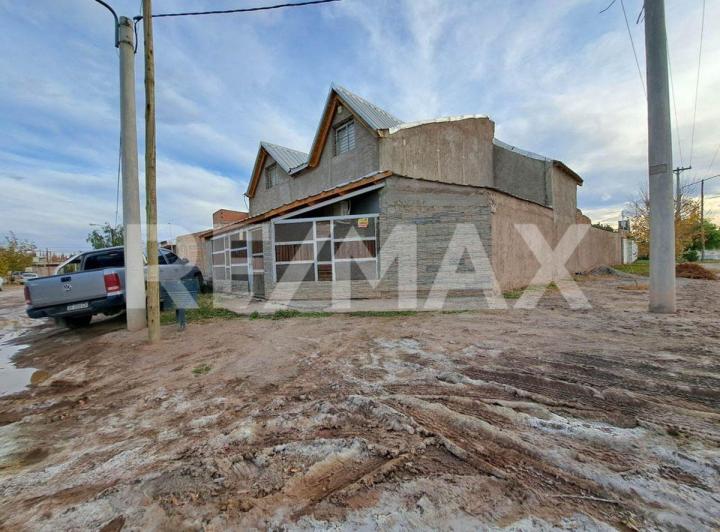 Casa · 175m² · 6 Ambientes · 1 Cochera