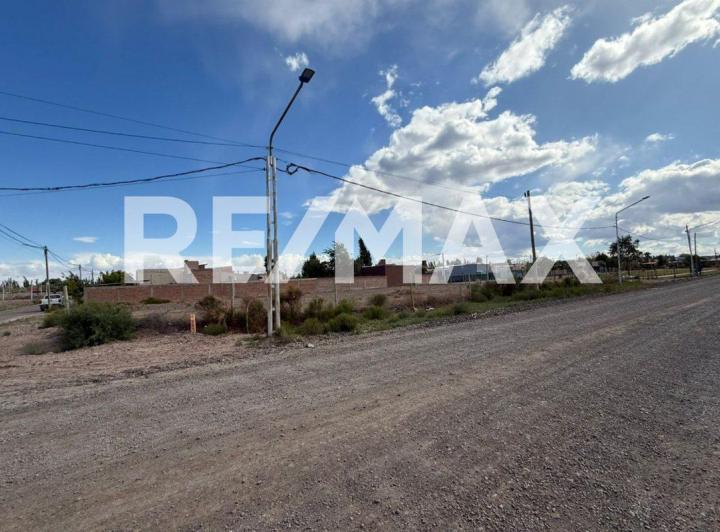 Terreno · 1592m²