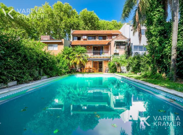Terreno · 221m² · 6 Ambientes · 3 Cocheras