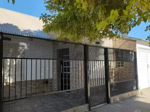 Casa en Venta en Cipolletti, General Roca