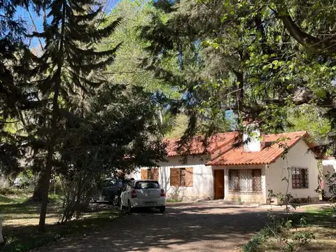 Casa en Venta en Centro, Cinco Saltos