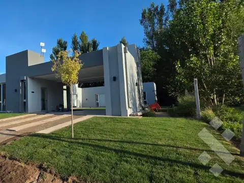 Casa en Venta en General Roca, Río Negro