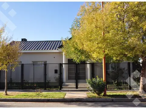 Casa en Venta en Cipolletti, General Roca
