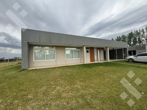 Casa en Venta en Cipolletti, General Roca