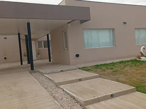 Casa en Venta en Cipolletti, General Roca