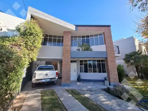 Casa en Venta en Cipolletti, General Roca