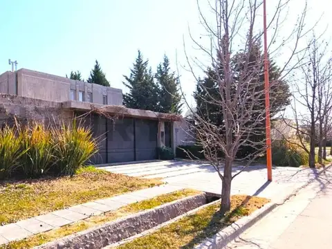 Casa en Venta en Cipolletti, General Roca