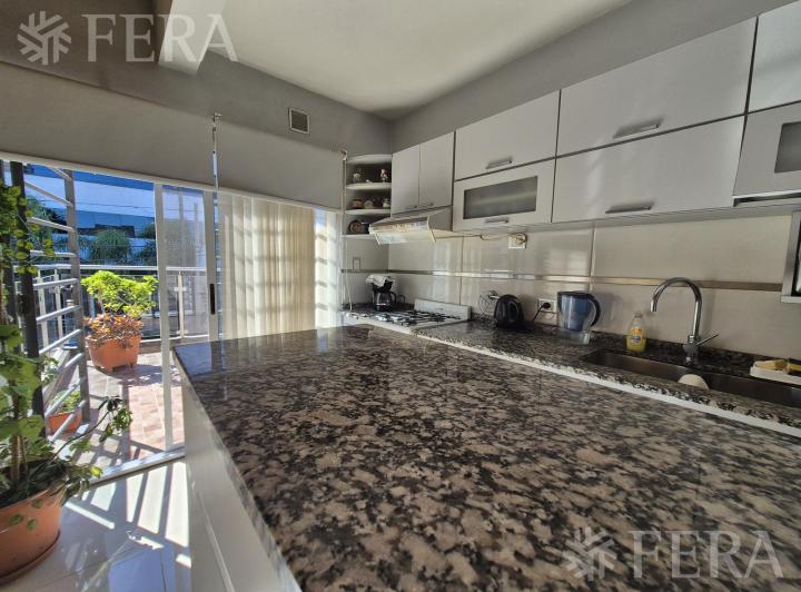 PH · 110m² · 4 Ambientes · 1 Cochera