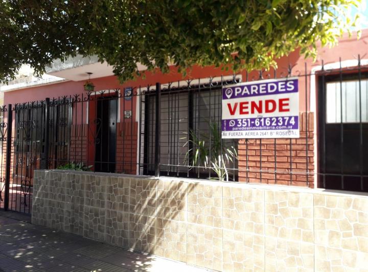 Casa · 180m² · 8 Ambientes · 1 Cochera