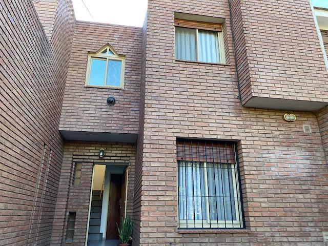 Casa · 151m² · 3 Dormitorios · 1 Cochera