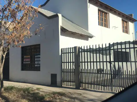 Casa en Alquiler en Centenario, Confluencia