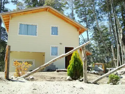 Casa en Venta en Villa Correntoso, Villa la Angostura