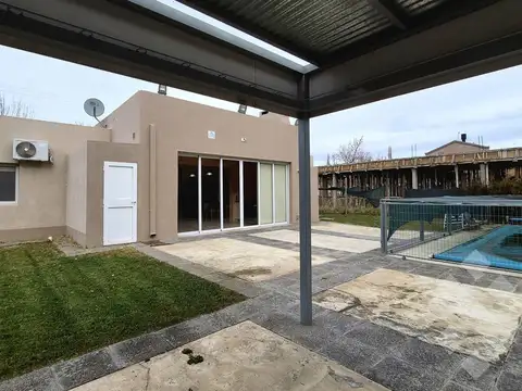 Casa en Venta en Senillosa, Confluencia