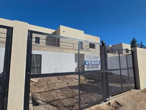 Casa en Venta en Neuquen, Confluencia