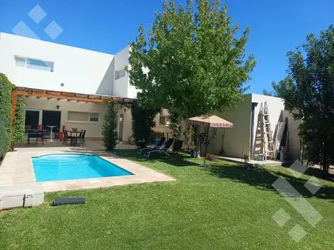 Casa en Venta en Plottier, Confluencia