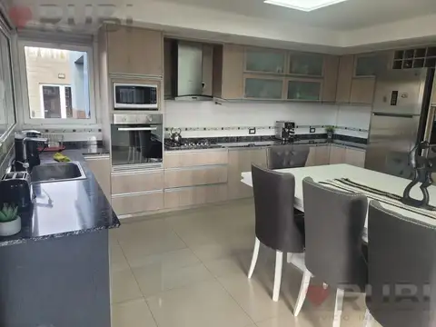 Casa en Venta en Neuquen, Confluencia