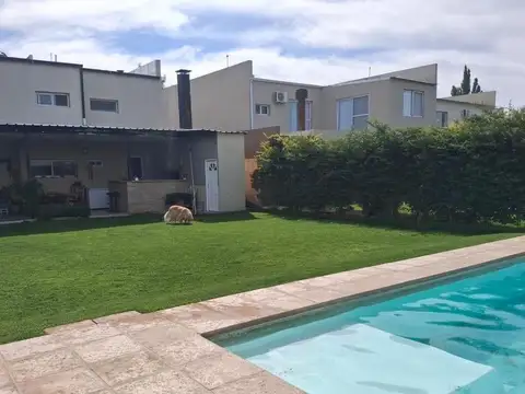 Casa en Venta en Plottier, Confluencia