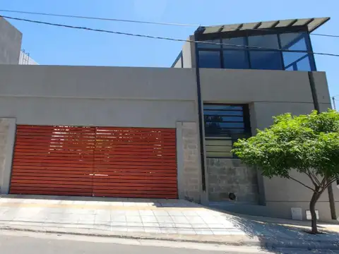 Casa en Venta en Neuquen, Confluencia