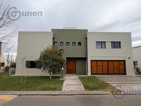Casa en Venta en Neuquen, Confluencia