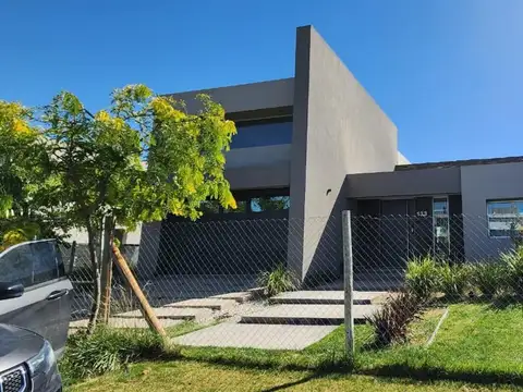Casa en Venta en Centenario, Confluencia