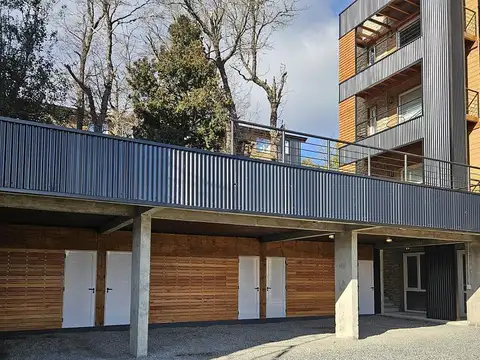 Cochera en Venta en Puerto, Villa la Angostura