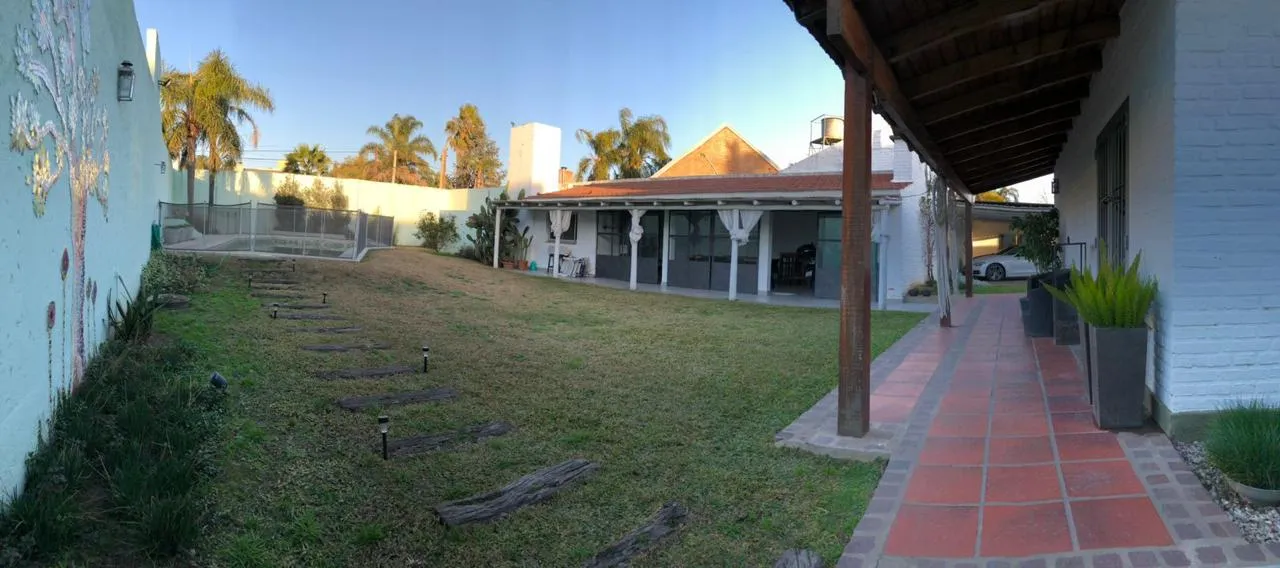 Mejor Ubicación - 1.200 mts. de terreno