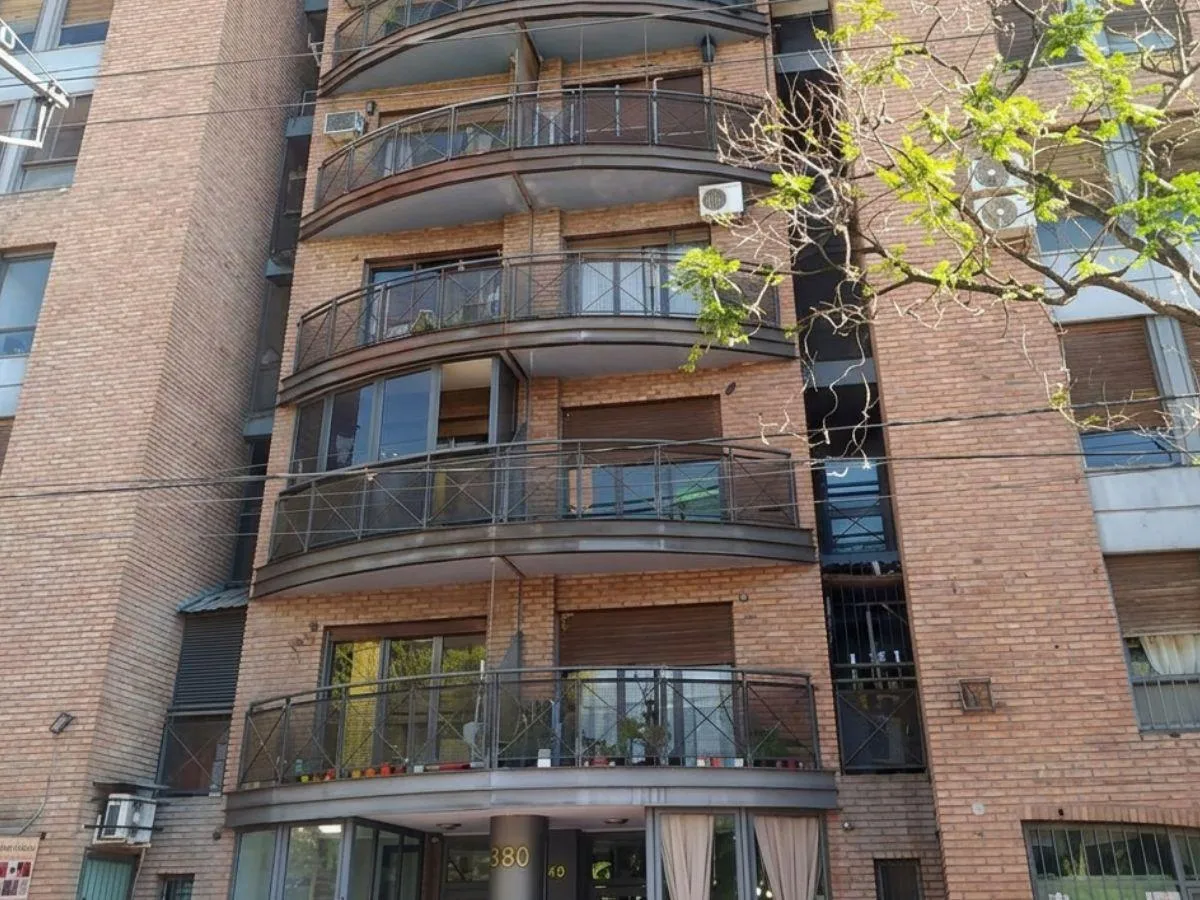 ALQUILER| Departamento 1 Dormitorio en barrio GÜEMES - TAP5570913