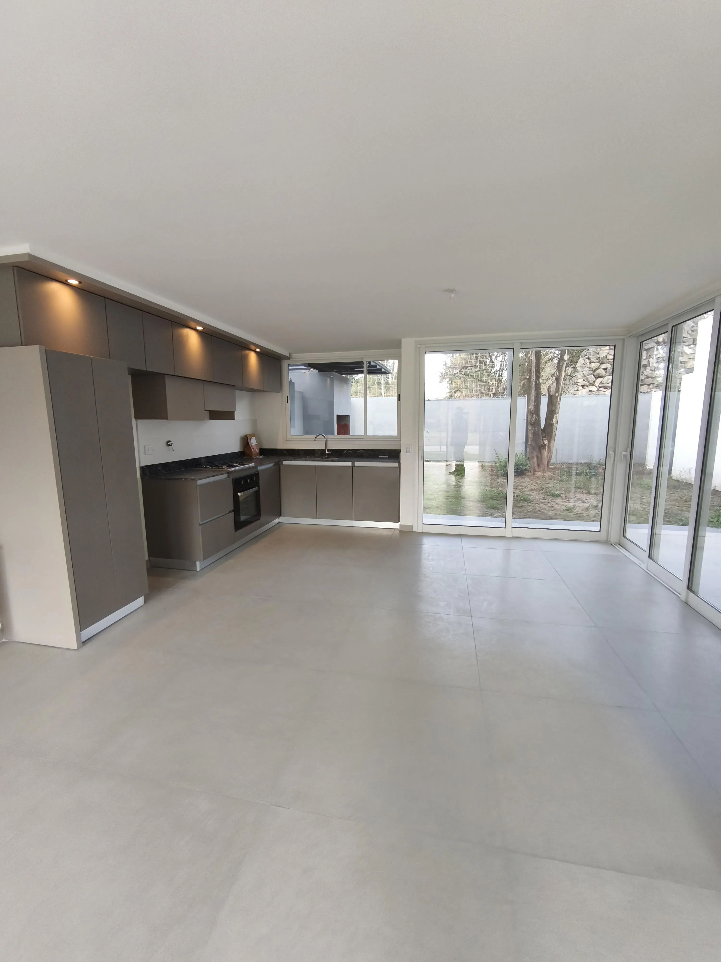 ALQUILER HOUSING LAS VERAS - 3 DORM. 3 BAÑOS - SUITTE - SUM - PISCINA - A ESTREN...
